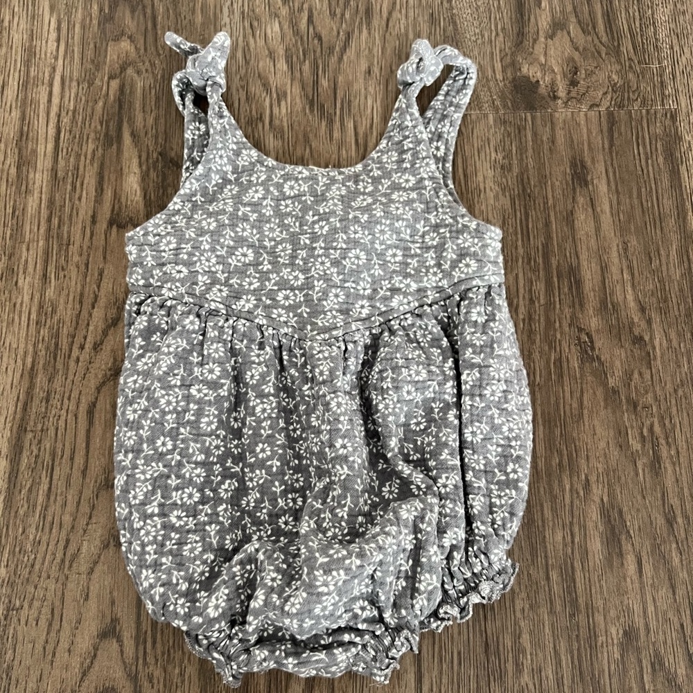 Baby romper